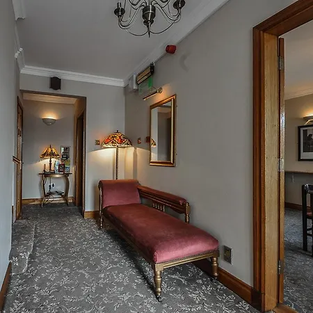 Bay View Guest House And B&B Pensionat 3*