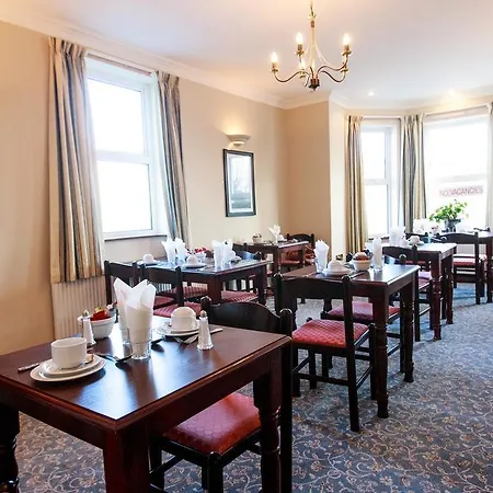 Bay View Guest House And B&B Affittacamere 3*